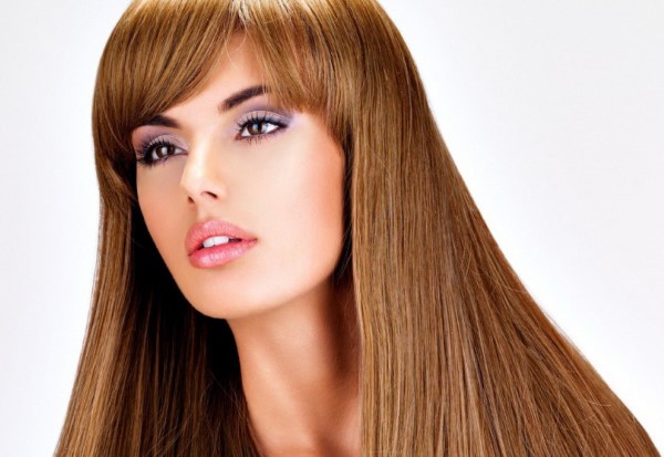 حلاقة الشعر الطويل مع الانفجارات. تسريحات الشعر الأنثوية الجميلة للوجه المستدير البيضاوي ، الذين تزيد أعمارهم عن 30 عامًا. صور