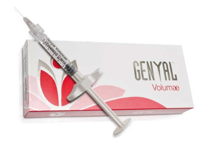 Nâng môi bằng axit hyaluronic. Hình ảnh trước và sau khi làm thủ thuật, đánh giá. Tiêm bao nhiêu tiền
