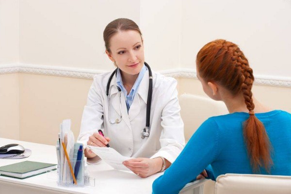 Nâng môi bằng axit hyaluronic. Hình ảnh trước và sau khi làm thủ thuật, đánh giá. Tiêm bao nhiêu tiền