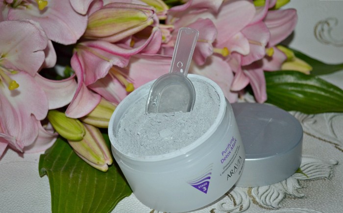 Mặt nạ than và gelatin trị mụn đầu đen. Công thức, đánh giá