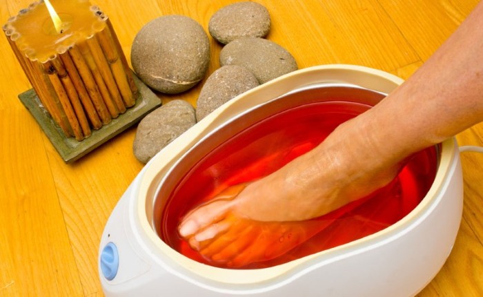 Parafina. Para que é usada a parafina para mãos, pés e rosto? Cosmeticamente líquido, parafina fria, banhos