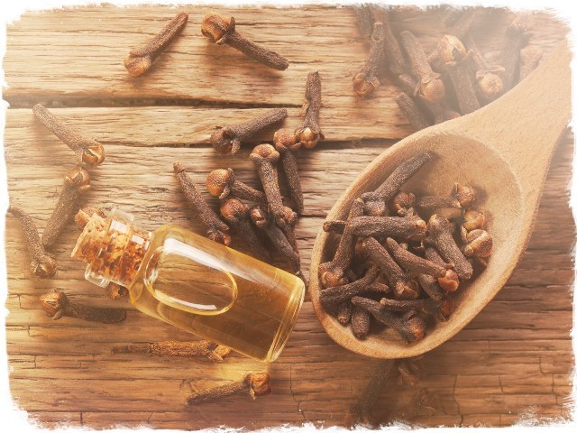 Parafina. Para que é usada a parafina para mãos, pés e rosto? Cosmeticamente líquido, parafina fria, banhos