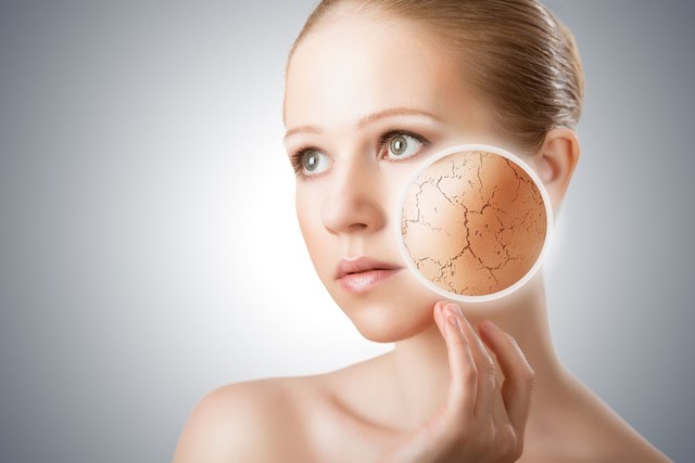 Nguyên nhân và cách điều trị khi da mặt bị bong tróc, tróc vảy, nổi nốt đỏ, khô, ngứa, ngứa