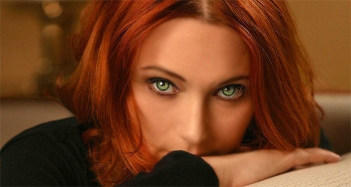 Warna rambut bergaya pada tahun 2020. Foto trend fesyen untuk berambut perang, berambut perang musim bunga, musim panas, musim luruh, musim sejuk