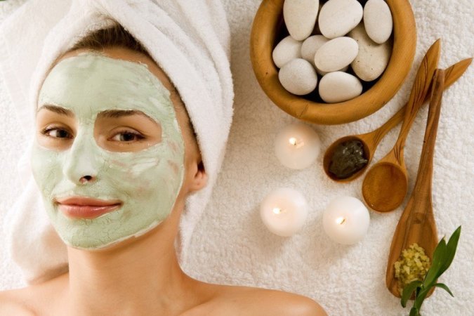 Topeng muka berkhasiat. Resipi terbaik untuk kulit kombinasi, kering, berminyak, penuaan, sensitif dan bermasalah