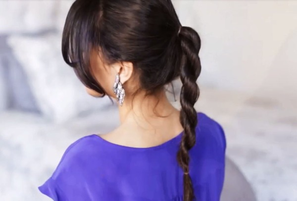 Penteados para cabelos longos passo a passo. Foto de lindos cortes de cabelo simples com e sem franja, noite e casamento
