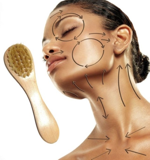 Cách nhanh chóng loại bỏ cằm hai ngấn: bài tập, phương tiện thẩm mỹ, massage, thể dục để phục hồi khuôn mặt trái xoan