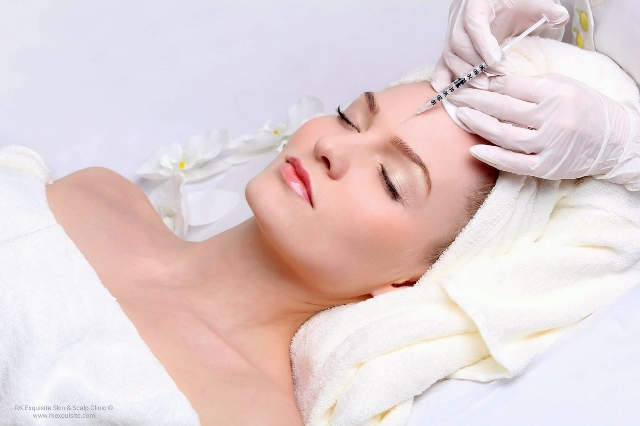 Nguyên nhân và cách điều trị khi da mặt bị bong tróc, tróc vảy, nổi nốt đỏ, khô, ngứa, ngứa