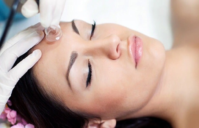 Massage mặt bằng cốc - cách massage chân không đúng cách