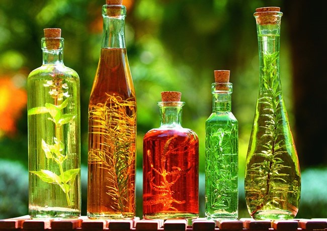 Móng tay bị bong tróc. Làm gì ở nhà. Nguyên nhân và cách điều trị các bài thuốc dân gian ở người lớn và trẻ em