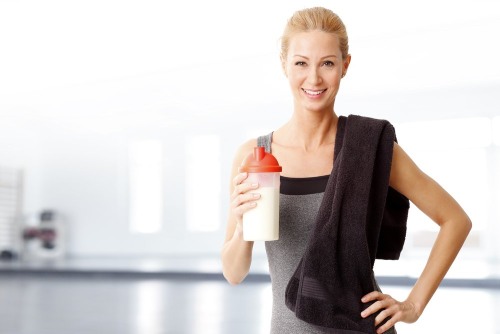 Protein gemetar untuk menurunkan berat badan, pertumbuhan otot, kenaikan berat badan dan jisim otot untuk wanita. Resepi