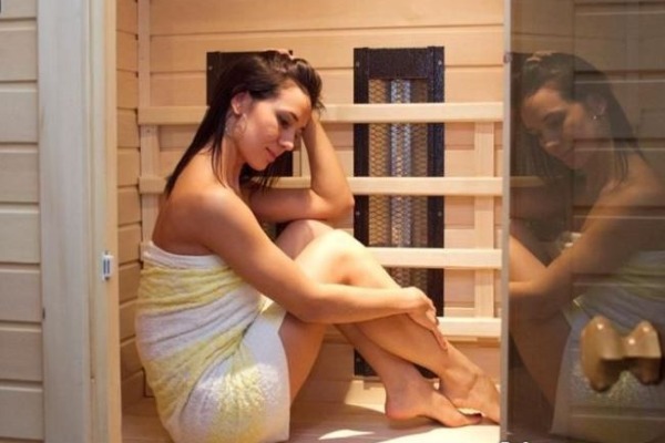 Nguyên nhân và cách điều trị chứng ra mồ hôi nách nhiều ở phụ nữ. Làm thế nào để loại bỏ mồ hôi bằng các biện pháp dân gian