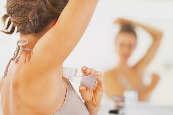 Nguyên nhân và cách điều trị chứng ra mồ hôi nách nhiều ở phụ nữ. Làm thế nào để loại bỏ mồ hôi bằng các biện pháp dân gian