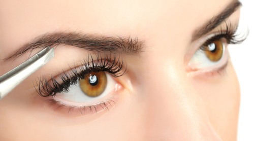 Betapa cantik dan betul untuk mencabut kening. Arahan langkah demi langkah dengan foto