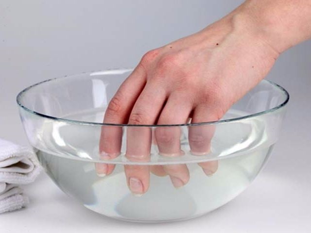 كيفية صنع مانيكير في المنزل - أنيق ، جميل ، عصري. تعليمات خطوة بخطوة مع الصورة