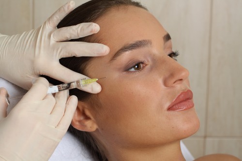 Cicatrizes no rosto após acne - como se livrar de: cremes, pomadas, produtos farmacêuticos, máscaras, métodos cosméticos e médicos