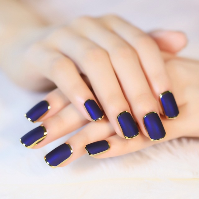 Thiết kế móng tay với băng dính cho móng tay ngắn và dài. Hình ảnh, ý tưởng với kim cương giả, băng dính scotch. Lớp học thạc sĩ: cách làm móng tay bằng sơn gel