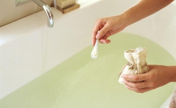 Làm thế nào để nhanh chóng loại bỏ cellulite ở dưới và chân: quấn, xoa bóp, tập thể dục