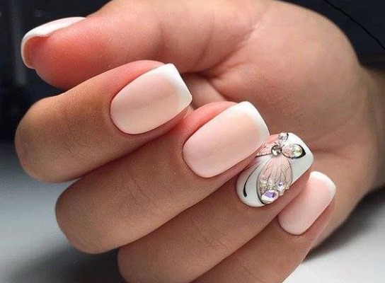 طلاء أظافر جل. تصميم جديد 2020 ، صور ، أفكار فرنسية ، أومبير ، ألوان عصرية.تعليمات خطوه بخطوه