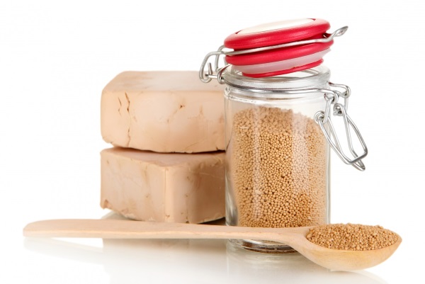 Mặt nạ mọc tóc với mù tạt. Công thức nấu ăn với đường, mật ong, dầu ngưu bàng
