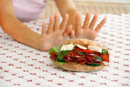 Các biện pháp dân gian cho mụn trứng cá trên mặt. Các công thức nấu ăn tốt nhất và sử dụng chúng ở nhà