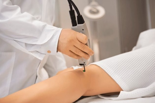 Làm thế nào để thoát khỏi wen trên mặt. Thuốc mỡ, kem, thuốc chữa bệnh, công thức dân gian và biện pháp khắc phục