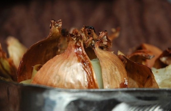 Mascarillas faciales con aceite de oliva.Las mejores recetas con miel, huevo, limón, aceite para arrugas, sequedad y descamación