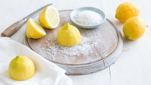 Các loại mặt nạ làm sạch da mặt. Công thức về cách áp dụng cho mụn đầu đen và mụn trứng cá, bong vảy, nếp nhăn, thu hẹp lỗ chân lông, đốm đồi mồi