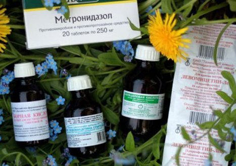 Người nói chuyện trị mụn. Công thức của bác sĩ da liễu với Levomycetin và axit Salicylic. Cách pha chế và sử dụng