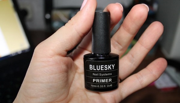Sơn lót móng tay là gì và nó dùng để làm gì, đối với sơn gel, shellac, không chứa axit. Làm thế nào để sử dụng nó