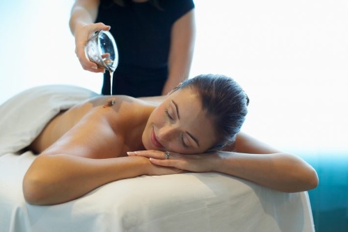 Massage chống cellulite tại nhà. Kỹ thuật tập bụng, hông và mông, đánh giá, hiệu quả, ảnh trước và sau