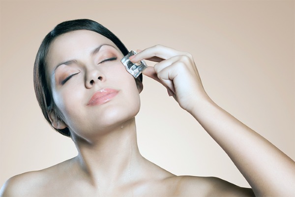 Inchaço sob os olhos pela manhã. Causas e tratamento em mulheres e homens, hematomas matinais, vermelhidão, bolsas nas maçãs do rosto