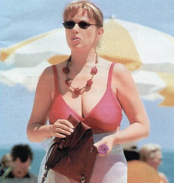Sharapova Arina. Hình ảnh trước và sau khi phẫu thuật thẩm mỹ, trong trang phục áo tắm. Tiểu sử, cuộc sống cá nhân