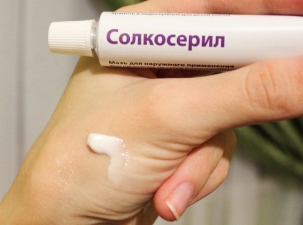 Солцосерил за лице од бора: прегледи козметолога, шта је боље гел или маст, како користити код куће