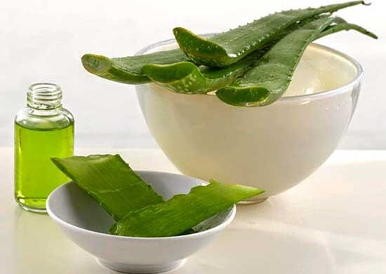 Viên nang vitamin E. Hướng dẫn sử dụng cho da mặt, tóc, móng, mụn, vùng da quanh mắt, ở dạng nguyên chất, hãng nào tốt hơn