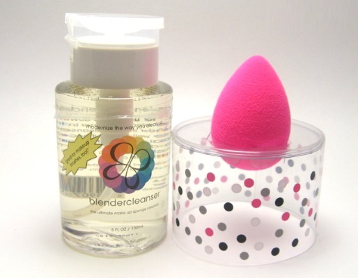 Beauty blender - ما هو ، كيفية استخدام اسفنجة الوجه ، الغسل ، العناية. كيف تفعل ذلك بنفسك
