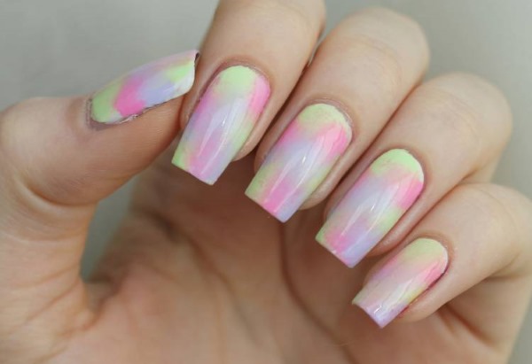 Gradient trên móng tay với sơn gel: ảnh, xu hướng thời trang. Cách chọn màu và pha màu tại nhà với cọ, bông mút không bong bóng