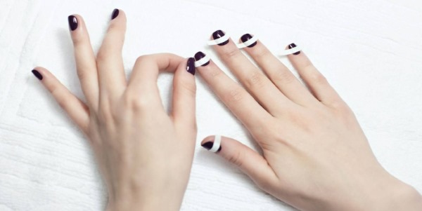 Móng tay màu đen và trắng - thiết kế kiểu Pháp, ombre, gradient, với kim cương giả, nước dùng, bạc, vàng. Tính mới của việc làm móng. Một bức ảnh