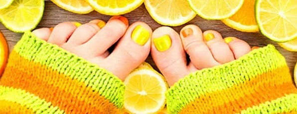 Xu hướng thời trang chăm sóc móng chân 2020. Hình ảnh, ý tưởng hiện tại và màu sắc