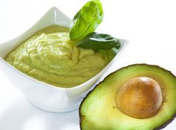 Cây lá móng không màu cho tóc: lợi ích và tác hại, phương pháp áp dụng, mặt nạ tăng cường và điều trị. Nhận xét