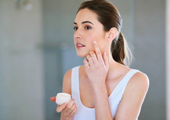 Các loại kem tốt nhất cho da dầu và da có vấn đề từ hiệu thuốc. Nhận xét