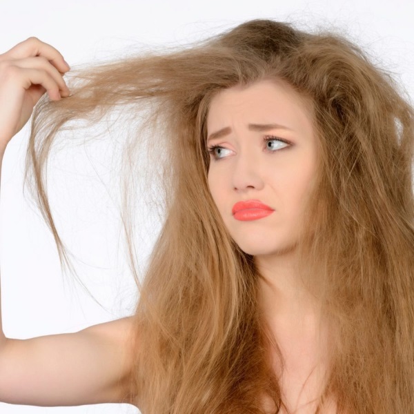 Dầu gội đầu tốt nhất để loại bỏ thuốc nhuộm tóc và làm sạch sâu. Công thức dân gian để rửa