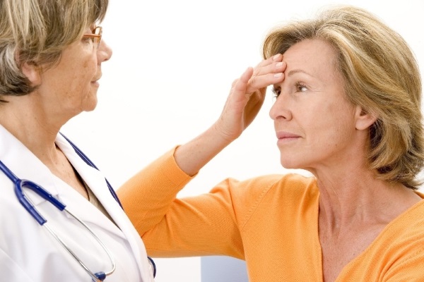 Plasmaphoresis - chỉ định sử dụng trong phụ khoa, mang thai, dị ứng, bệnh vẩy nến. Các tác dụng phụ có thể xảy ra, chi phí của thủ thuật