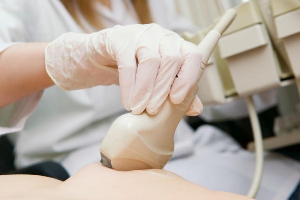Nâng ngực. Hình ảnh trước và sau khi phẫu thuật tạo hình tuyến vú, đặc điểm thực hiện. Kem, bài tập, xoa bóp, biện pháp dân gian