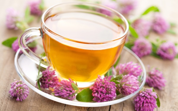Nâng ngực. Hình ảnh trước và sau khi phẫu thuật tạo hình tuyến vú, đặc điểm thực hiện. Kem, bài tập, xoa bóp, biện pháp dân gian