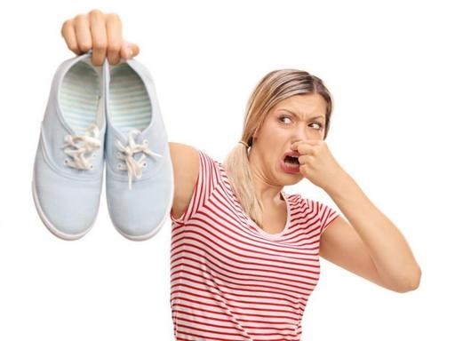 Cách khử mùi hôi chân hiệu quả. Các biện pháp khắc phục tốt nhất ở hiệu thuốc, nguyên nhân và cách điều trị chứng ra mồ hôi