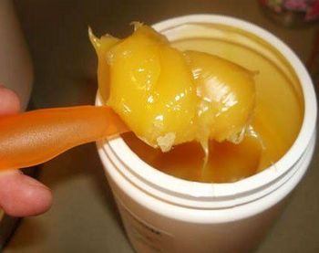 Cara meringankan rambut di tangan anda dengan peroksida, tanpa cat, lemon, kayu manis, chamomile, kefir, soda, ubat-ubatan rakyat