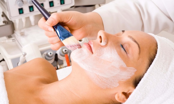 Biorevitalización láser del rostro con ácido hialurónico. Qué es, revisiones de cosmetólogos.Precio por 1 procedimiento, cuántos procedimientos deben realizarse