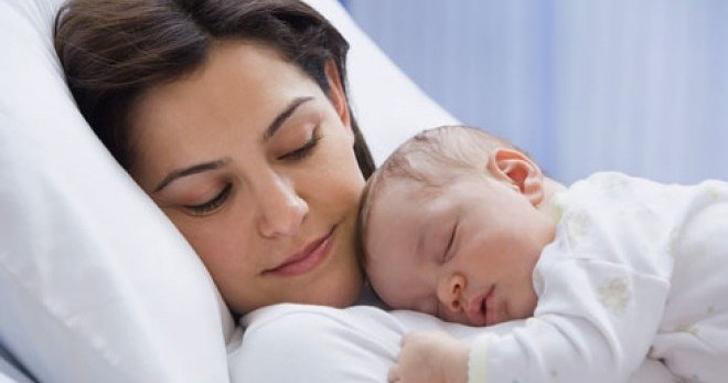 Mặt nạ tạo độ bóng, mềm và mượt cho tóc. Các biện pháp khắc phục chuyên nghiệp và công thức nấu ăn tại nhà
