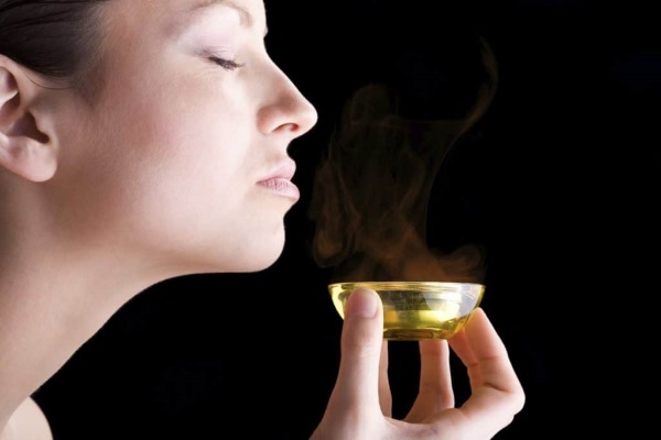 Tinh dầu phong lữ. Tính chất, lợi ích và ứng dụng trong thẩm mỹ và y học dân gian. Cách làm bơ tại nhà